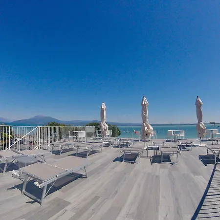 Ca' Serena Hotel