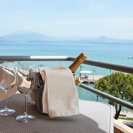 Ca' Serena Hotel 3*