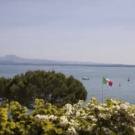 Ca' Serena 3* Sirmione